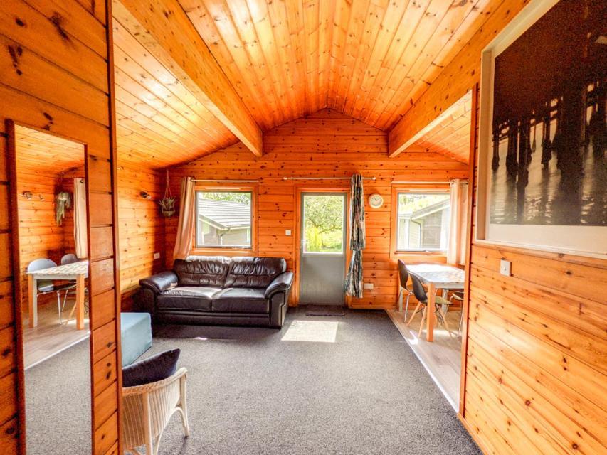 Lodge Avallon